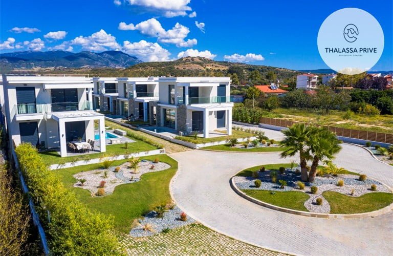 &Theta;&Alpha;&Lambda;&Alpha;&Sigma;&Sigma;&Alpha; PRIVE &Epsilon;&Xi;&Omega;&Phi;&Upsilon;&Lambda;&Lambda;&Omicron; 1