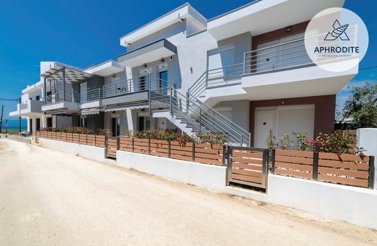 &Alpha;&Phi;&Rho;&Omicron;&Delta;&Iota;&Tau;&Eta; 1 &Epsilon;&Xi;&Omega;&Phi;&Upsilon;&Lambda;&Lambda;&Omicron; 2