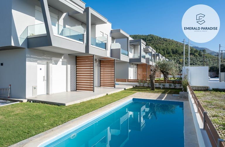 EMERALD PARADISE &Epsilon;&Xi;&Omega;&Phi;&Upsilon;&Lambda;&Lambda;&Omicron; 2