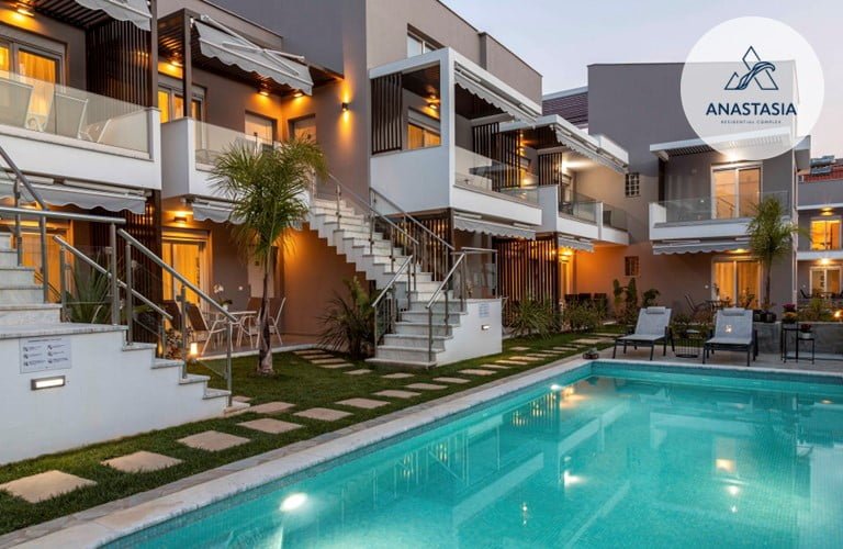 &Alpha;&Nu;&Alpha;&Sigma;&Tau;&Alpha;&Sigma;&Iota;&Alpha; &Epsilon;&Xi;&Omega;&Phi;&Upsilon;&Lambda;&Lambda;&Omicron; 3