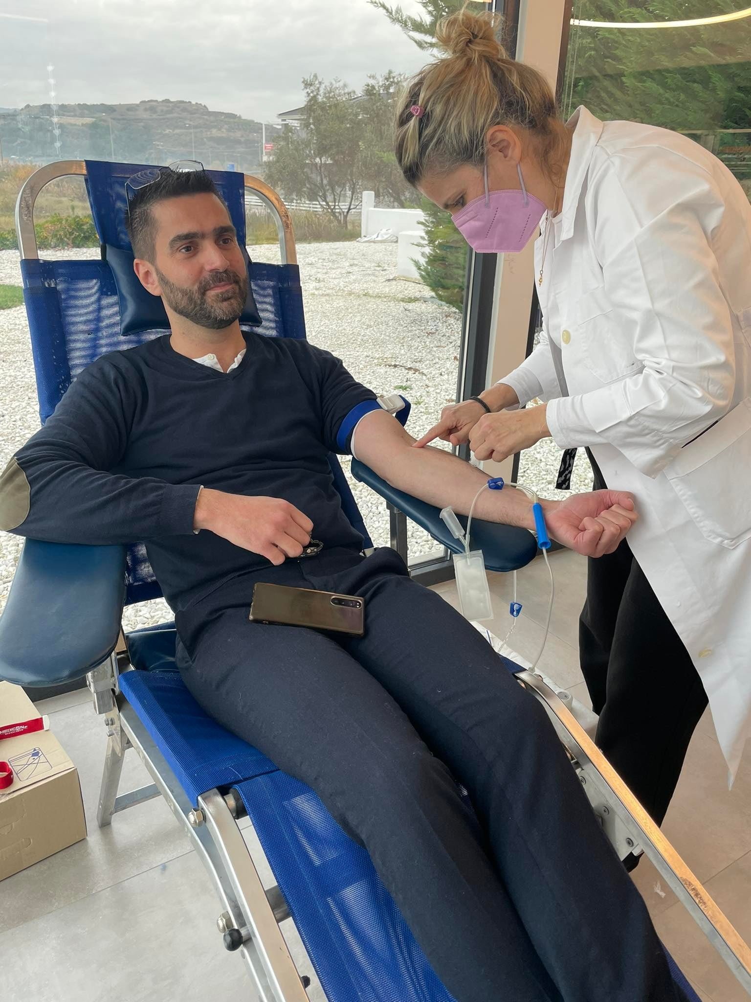 &alpha;&iota;&mu;&omicron;&delta;&omicron;&sigma;&iota;́&alpha; (27)